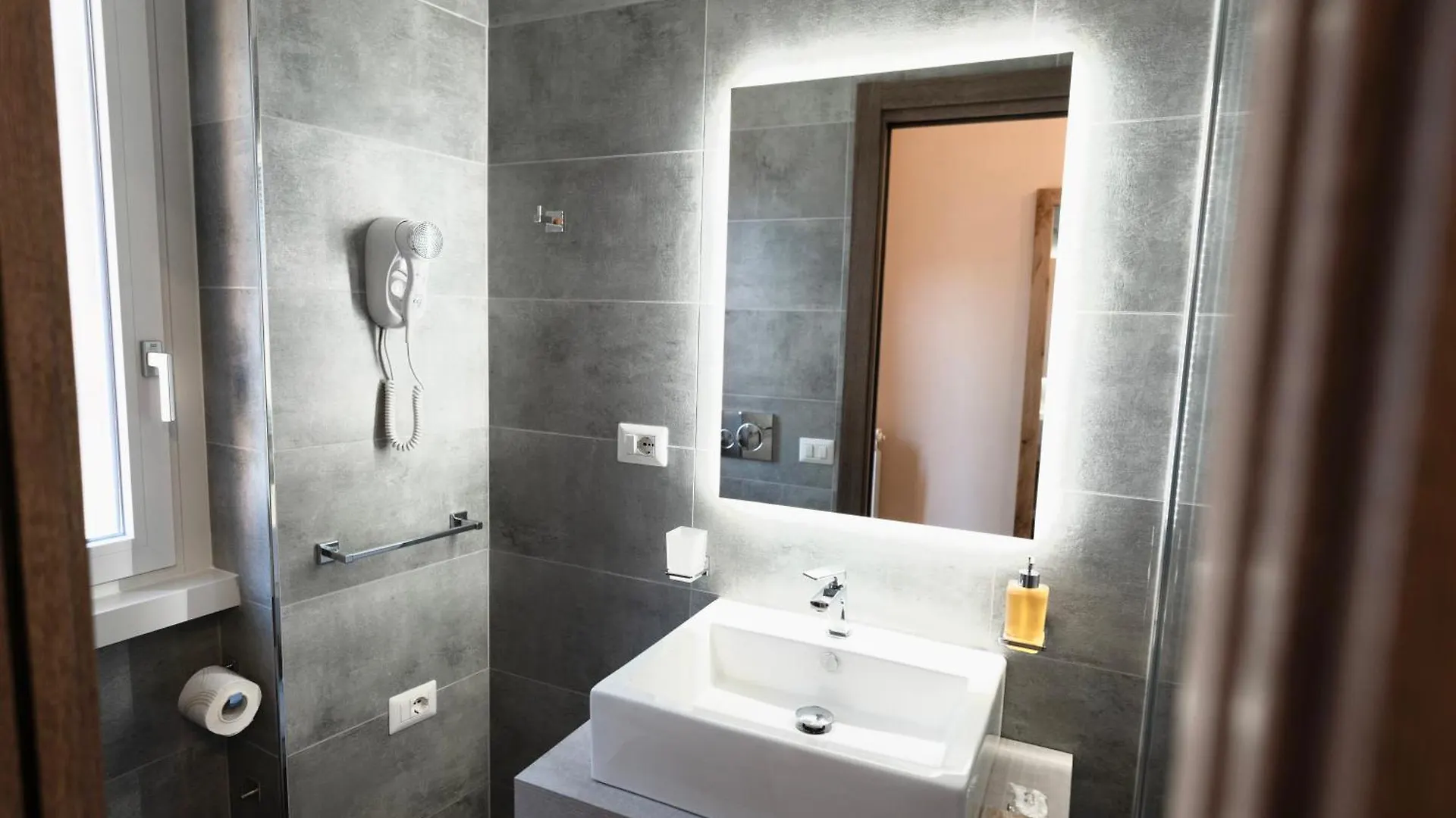 Diamond Vatican Apartment ローマ ゲストハウス